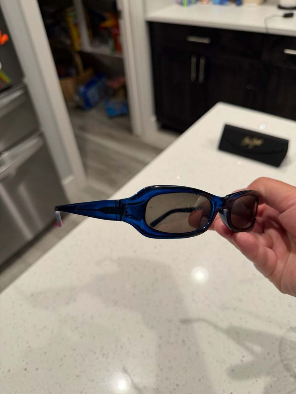 90s Vintage Maui Jim Blue Rectangle Sunglasses Blue Frame